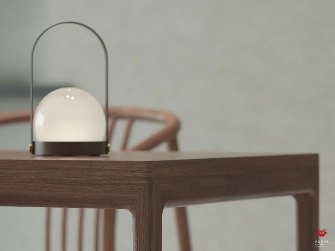 黑胡桃新品上市,三种前卫风格搭配指南插图18 黑胡桃新品上市,三种前卫风格搭配指南插图18